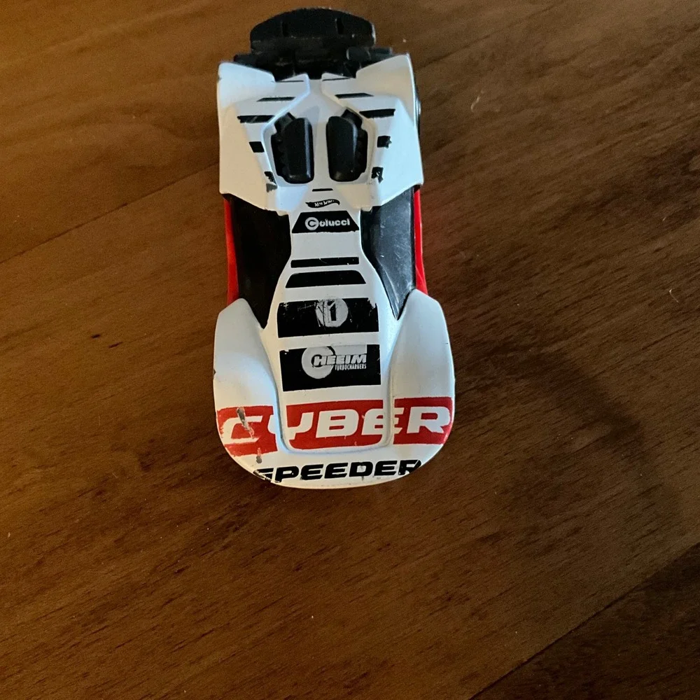 Cyber Speeder‎ Hot Wheels 2017 Diecast Toy Car Colucci Racing Collectible
